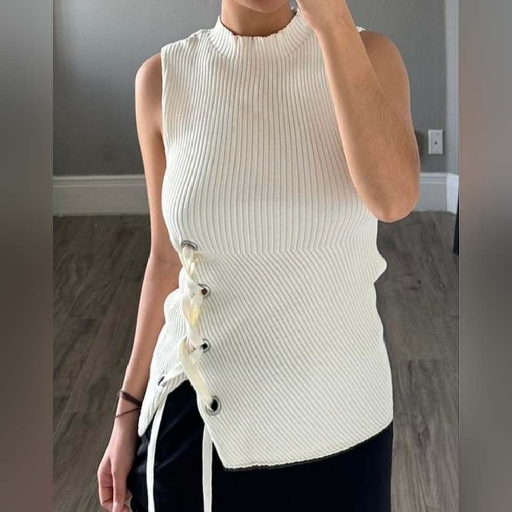 Express Women's Sleeveless Cotton Ribbed Knit Cream Preppy  Minimalist Top XS
